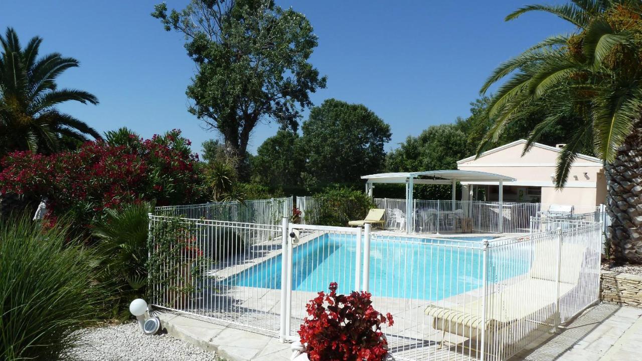 Les Cigalous Bed & Breakfast Restinclieres Dış mekan fotoğraf