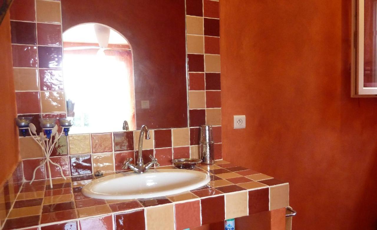 Les Cigalous Bed & Breakfast Restinclieres Dış mekan fotoğraf