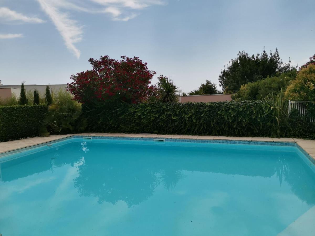 Les Cigalous Bed & Breakfast Restinclieres Dış mekan fotoğraf