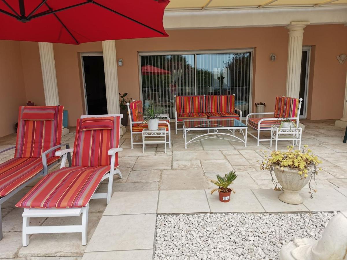Les Cigalous Bed & Breakfast Restinclieres Dış mekan fotoğraf